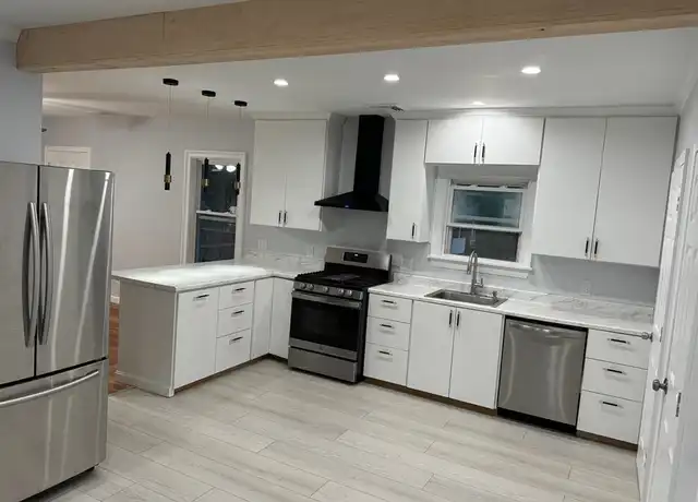 Property at 107 Harrison St Unit 2, Leominster, MA, 01453, 4 beds, 1 bath, [object Object]