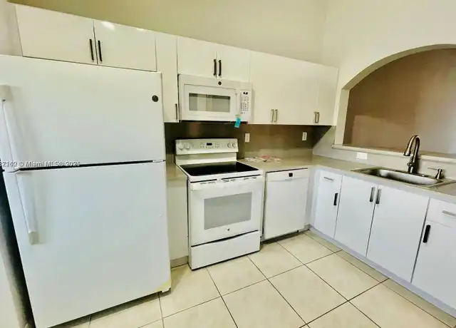 Property at 2650 SE 12th Pl #204, Homestead, FL, 33035, 2 beds, 2 baths, [object Object]
