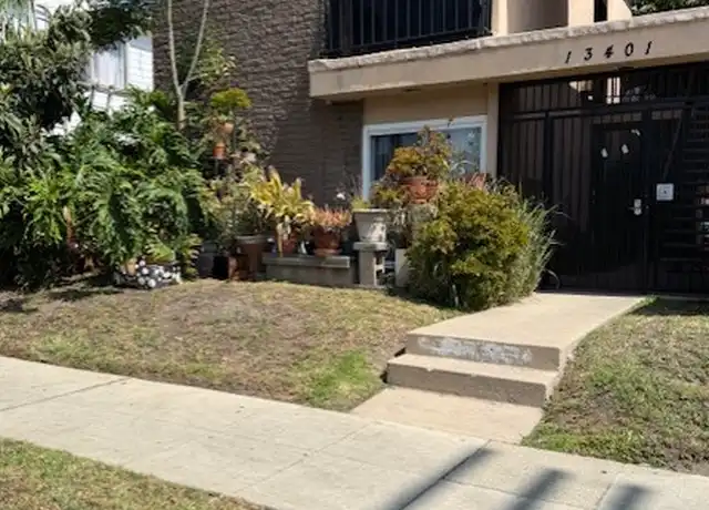 Property at 13401 Victory Blvd Unit 2, Van Nuys, CA, 91401, 1 bed, 1 bath, [object Object]