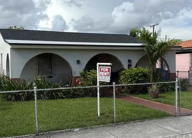 Property at 3670 NW 18th Ter Unit NA, Miami, FL, 33125, 2 beds, 1 bath, [object Object]