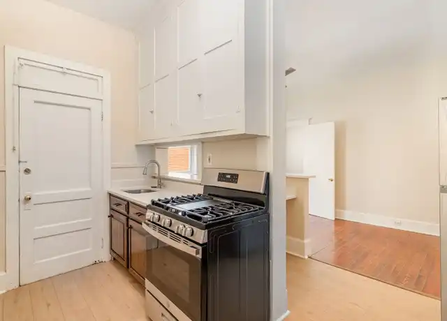 Property at 32 W High St Apt 301, Carlisle, PA, 17013, 1 bed, 1 bath, [object Object]