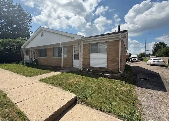 Property at 3822 N Sheridan Rd, Peoria, IL, 61614, 2 beds, 1 bath, [object Object]