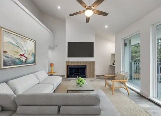 Property at 5755 Phoenix Dr Unit B, Dallas, TX, 75231, 2 beds, 2 baths, [object Object]