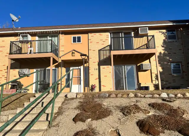 Property at 904 3rd Ave NW Unit 4, Mandan, ND, 58554, 2 beds, 1 bath, [object Object]