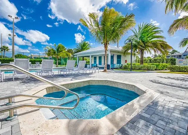 Photo of 8171 N University Dr, Tamarac, FL 33321