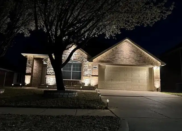 Property at 1227 Clearwater Dr, Grand Prairie, TX, 75052, 4 beds, 2 baths, [object Object]