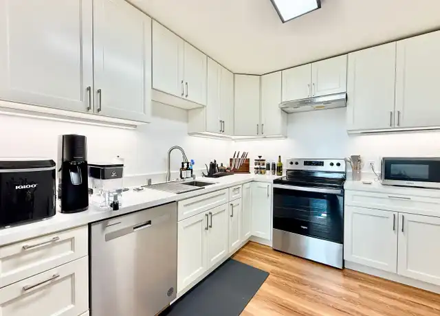 Property at 670 Hillside Blvd Unit 4, Daly City, CA, 94014, 2 beds, 1.5 baths, [object Object]