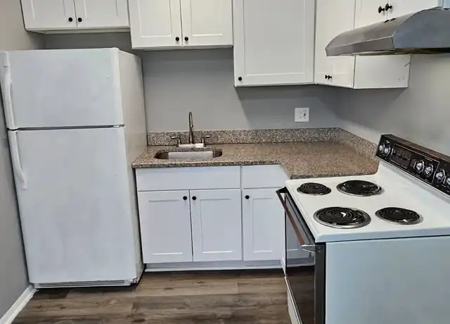 Property at 4640 Oberlin Ave Unit B6, Lorain, OH, 44053, 2 beds, 1 bath, [object Object]