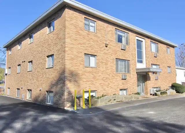 Property at 220 School St Unit 9, Waltham, MA, 02451, 1 bed, 1 bath, [object Object]