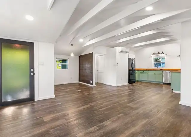 Property at 220 SE 157th Ave, Portland, OR, 97233, 2 beds, 1 bath, [object Object]