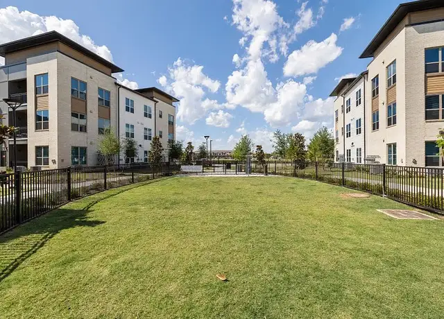 Photo of 12900 Shadow Creek Pkwy, Pearland, TX 77584