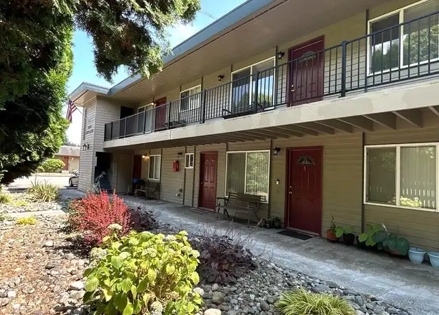 Property at 340 E Burke Ave Unit 3, Arlington, WA, 98223, 2 beds, 1 bath, [object Object]