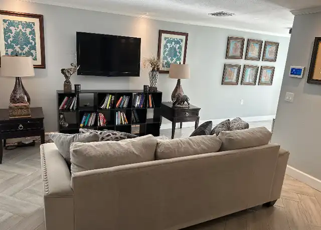 Property at 9208 N 28th St Unit B, Tampa, FL, 33612, 2 beds, 1 bath, [object Object]