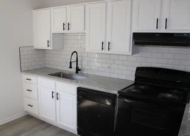 Property at 713 N Sunset Dr, Independence, MO, 64050, 4 beds, 2 baths, [object Object]