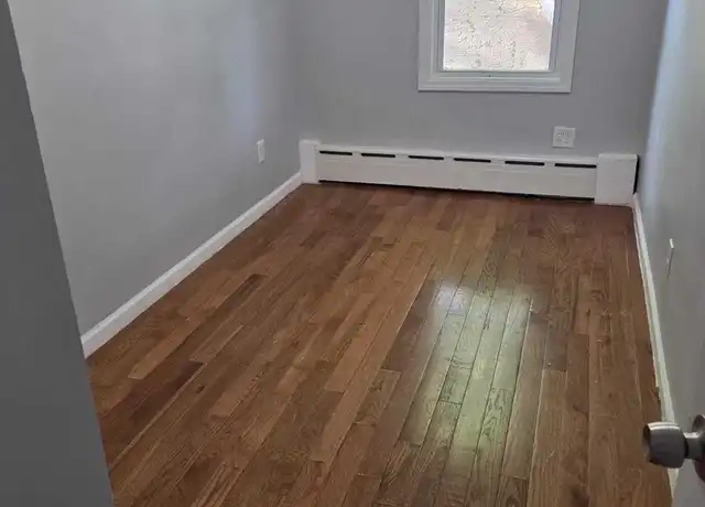 Property at 187-9 Linden Blvd Unit 2R, St. Albans, NY, 11412, 2 beds, 1 bath, [object Object]