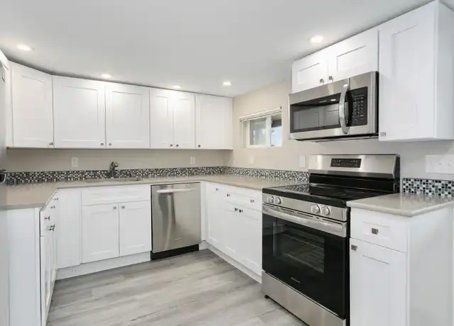 Property at 2125 S Adams St, Tacoma, WA, 98405, 2 beds, 1 bath, [object Object]