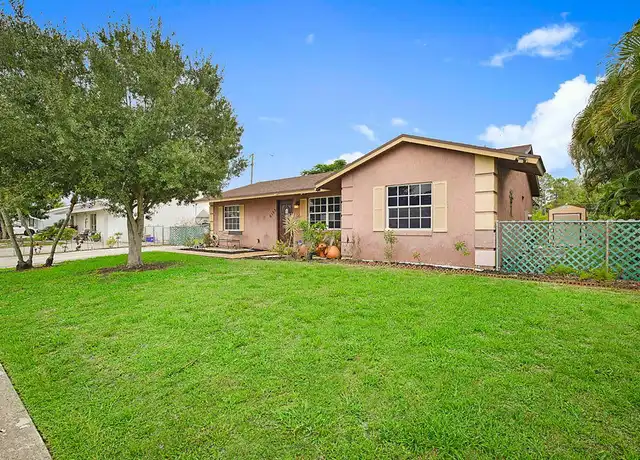 Property at 6128 Carthage Cir S, Lake Worth, FL, 33463, 3 beds, 2 baths, [object Object]