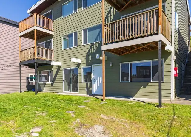 Property at 3405 14th Ave W #3, Seattle, WA, 98119, 2 beds, 2 baths, [object Object]
