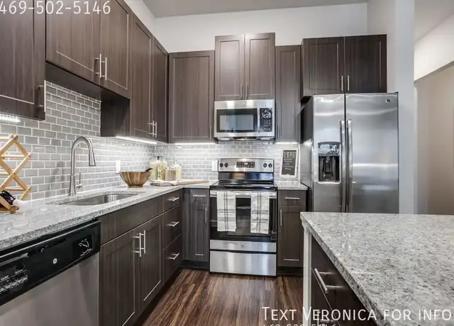 Property at 2810 Routh Creek Pkwy, Richardson, TX, 75082, 1 bed, 1 bath, [object Object]