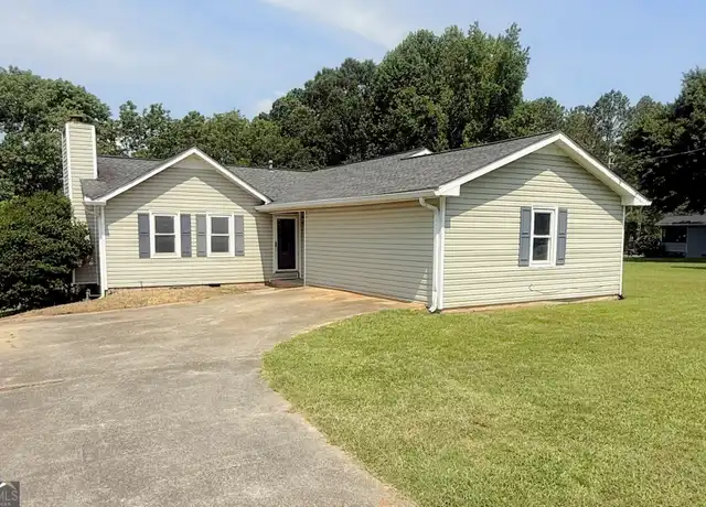 Property at 32 Russell Ln, Carrollton, GA, 30116, 3 beds, 2 baths, [object Object]