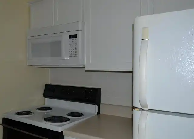 Property at 660 Beltrees St Unit 127, Dunedin, FL, 34698, 2 beds, 1 bath, [object Object]