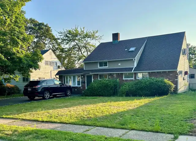 Property at 26 Atlas Ln, Hicksville, NY, 11801, 5 beds, 2 baths, [object Object]