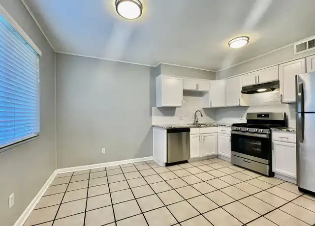 Property at Sundance Apartments - 400 Linda Dr, San Marcos, TX, 78666, 2 beds, 1 bath, [object Object]