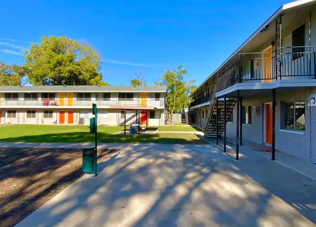 Property at Sundance Apartments - 400 Linda Dr, San Marcos, TX, 78666, 2 beds, 1 bath, [object Object]