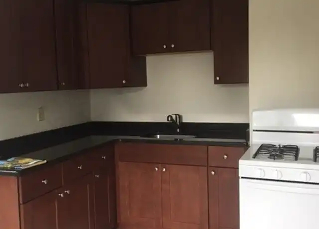 Property at 4 Farese Rd Unit 3, Milford, MA, 01757, 3 beds, 1 bath, [object Object]