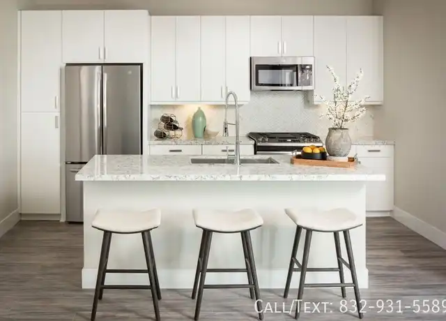 Property at 6631 Arnot St Unit BMP, Houston, TX, 77007, 2 beds, 2 baths, [object Object]