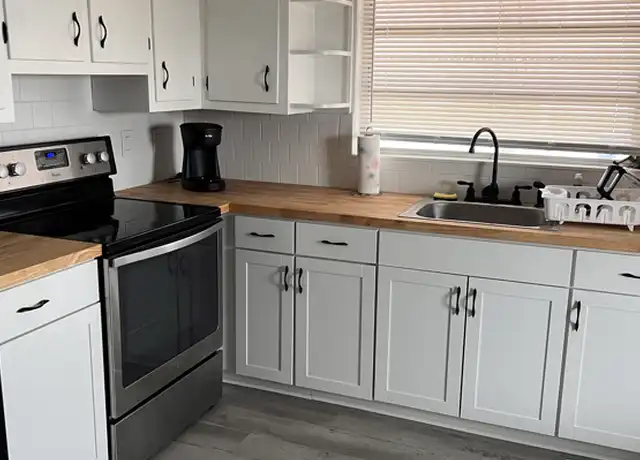 Property at 317 Glen Oak Rd, Venice, FL, 34293, 2 beds, 2 baths, [object Object]