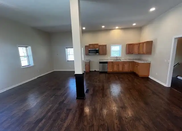 Property at 83 Seymour St, Tonawanda, NY, 14150, 2 beds, 1.5 baths, [object Object]