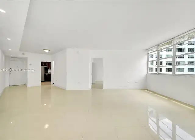 Property at 801 Brickell Bay Dr #1562, Miami, FL, 33131, 1 bed, 1.5 baths, [object Object]