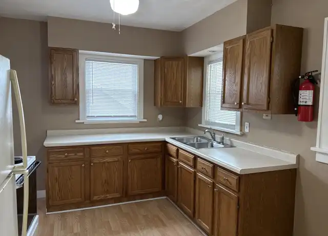 Property at 1623 S Helen St, Sioux City, IA, 51106, 3 beds, 2 baths, [object Object]