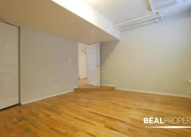 Property at 656 W Cornelia Ave, Chicago, IL, 60657, 1 bed, 1 bath, [object Object]