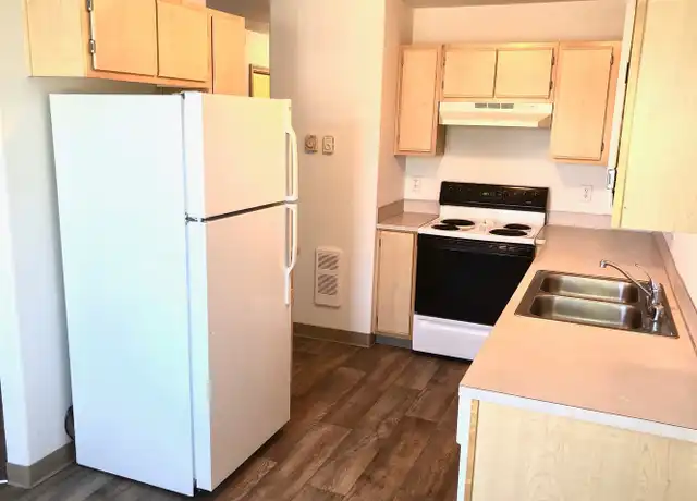 Property at 13608 NE 72nd St, Vancouver, WA, 98682, 2 beds, 2 baths, [object Object]