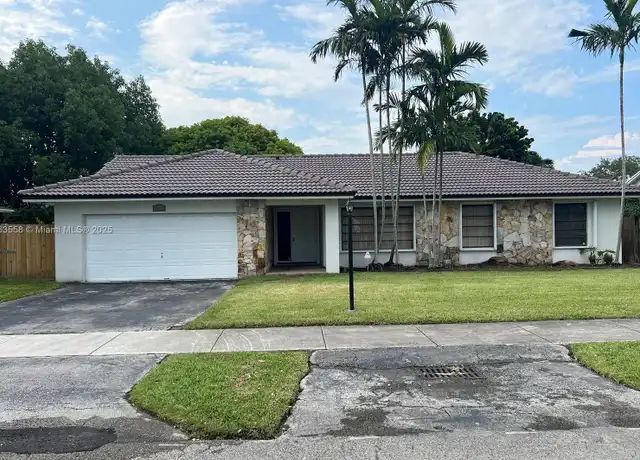 Property at 11545 SW 101st Ter, Miami, FL, 33176, 4 beds, 2 baths, [object Object]