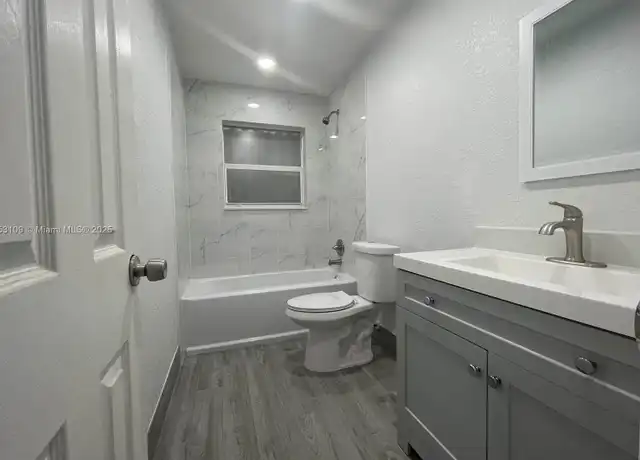Property at 1719 Lincoln St Unit 1, Hollywood, FL, 33020, 1 bed, 1 bath, [object Object]