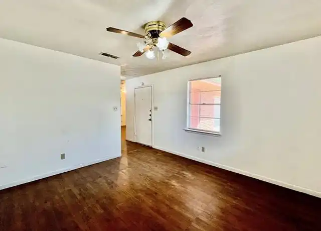 Property at 3809 Titan Trl, Denton, TX, 76209, 3 beds, 1.5 baths, [object Object]