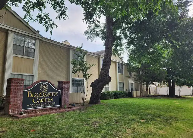 Property at Brookside Garden - 1027 E 41st St, Tulsa, OK, 74105, 2 beds, 1 bath, [object Object]