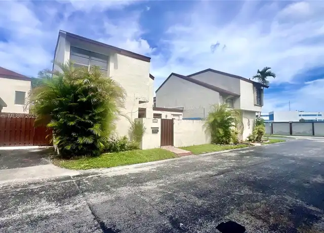 Property at 9807 NW 4th Ter #9807, Miami, FL, 33172, 2 beds, 1.5 baths, [object Object]