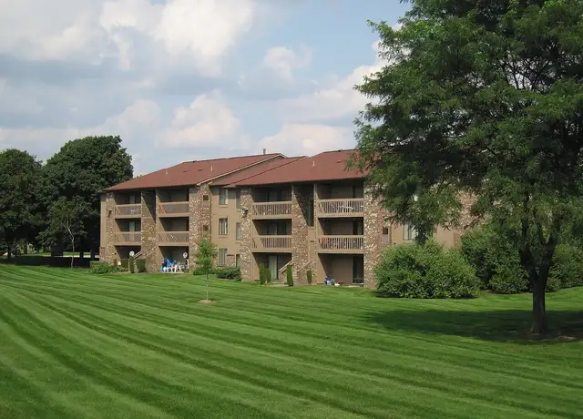 Photo of 22225 Green Hill Rd, Farmington Hills, MI 48335