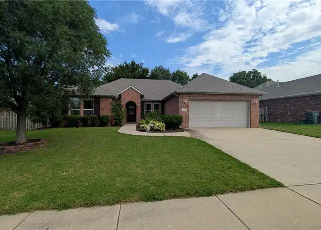 Property at 3232 W Drakestone St, Fayetteville, AR, 72704, 4 beds, 2 baths, [object Object]