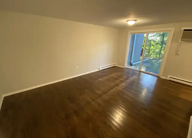Property at 32 Old Foxon Rd Unit 67, East Haven, CT, 06513, 1 bed, 1 bath, [object Object]