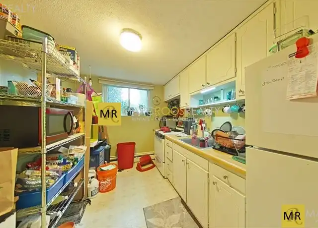 Property at 33 Westgate Rd Unit 1, Chestnut Hill, MA, 02467, 1 bed, 1 bath, [object Object]