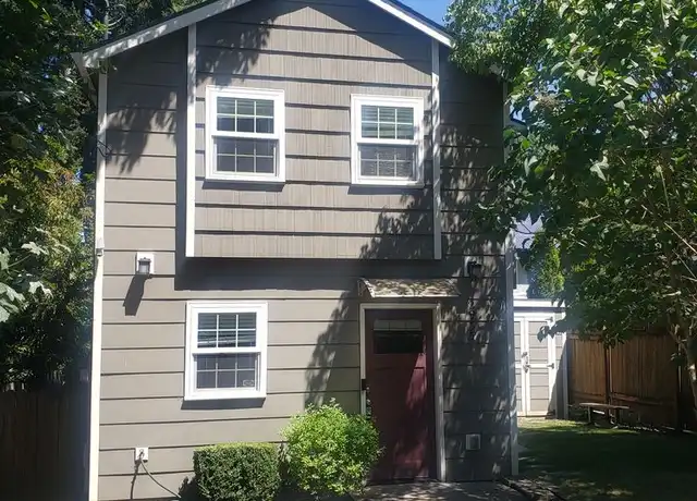Property at 2935 SE Taggart St, Portland, OR, 97202, 2 beds, 1.5 baths, [object Object]