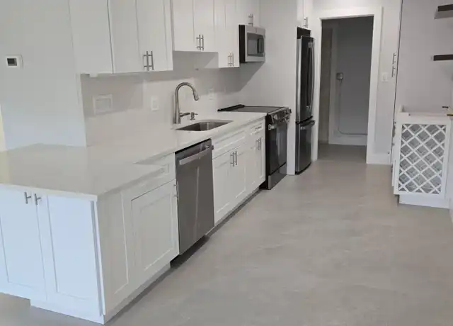 Property at 4951 SW 28th Ter Unit 2, Fort Lauderdale, FL, 33312, 2 beds, 1 bath, [object Object]