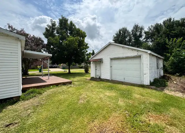 Property at 1415 W Kent Dr, Sulphur, LA, 70663, 2 beds, 1 bath, [object Object]