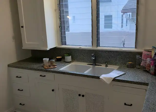 Property at 550 S Los Robles Ave Unit B, Pasadena, CA, 91101, 0 beds, 1 bath, [object Object]