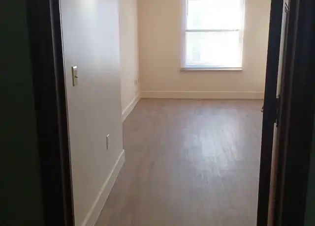 Property at 20 E 9th St Unit 404, Shawnee, OK, 74801, 1 bed, 1 bath, [object Object]